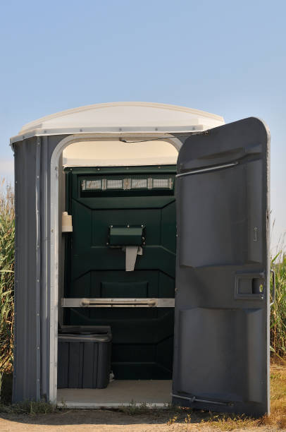 Porta potty delivery and setup in Ironwood, MI